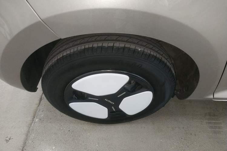 Used CHANGAN NEVO Lumin 2023 301km Honey Dew Edition Exterior 5