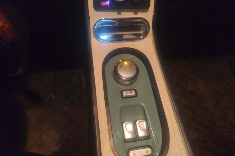 Used CHANGAN NEVO Lumin 2023 205km Xiangqin Version Gear Lever