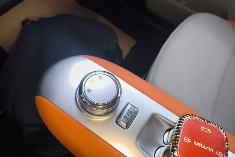Used CHANGAN NEVO Lumin 2023 205km Xiangqin Version Gear Lever