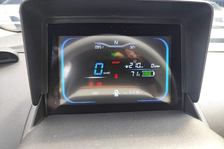 Used CHANGAN NEVO Lumin 2023 301km Honey Dew Edition Instrument Cluster