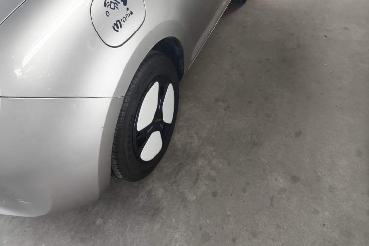 Used CHANGAN NEVO Lumin 2023 205km Xiangqin Version Left Front Wheel Hub