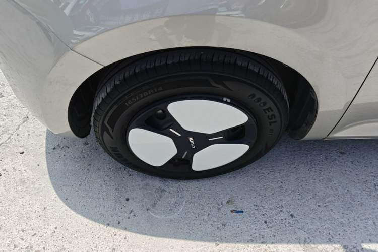 Used CHANGAN NEVO Lumin 2023 205km Xiangqin Version Left Front Wheel Hub