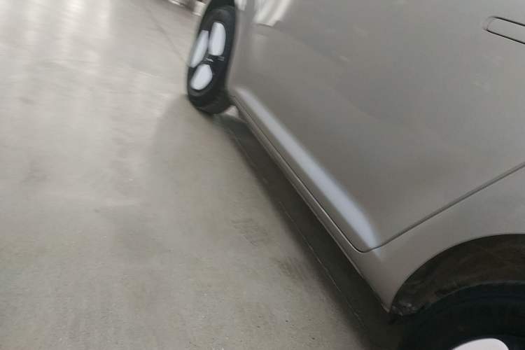 Used CHANGAN NEVO Lumin 2023 301km Honey Dew Edition Left Side Sill