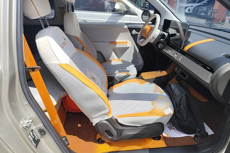 Used CHANGAN NEVO Lumin 2023 301km Honey Dew Edition Right Front Seat