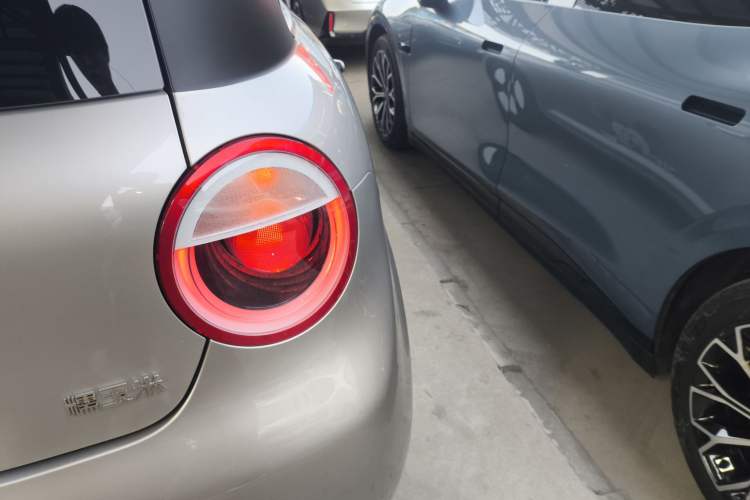 Used CHANGAN NEVO Lumin 2023 205km Xiangqin Version Right Rear Taillight