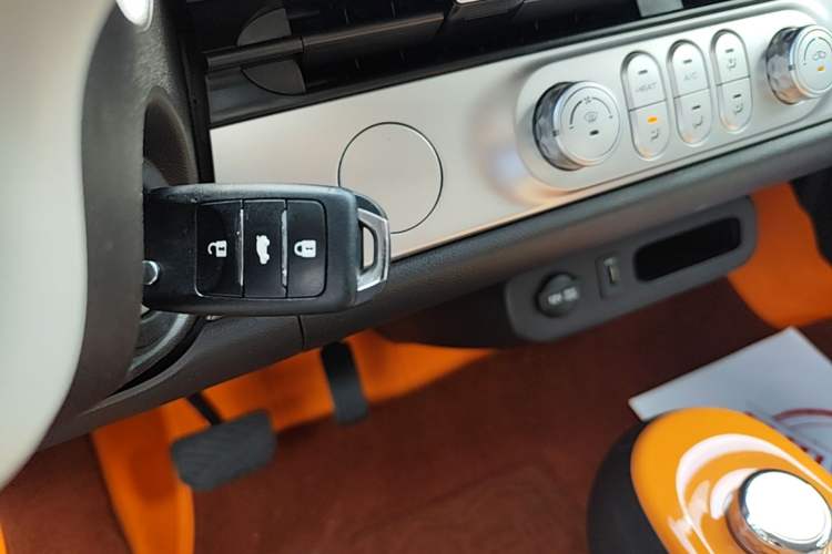 Used CHANGAN NEVO Lumin 2023 301km Honey Dew Edition Vehicle Key