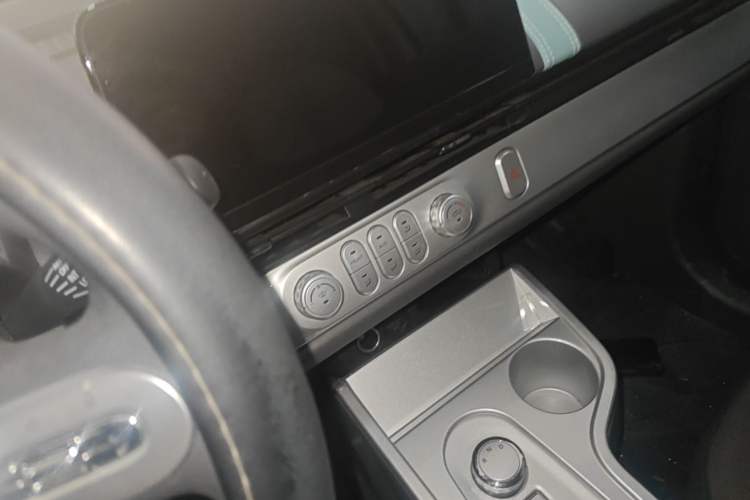 Used CHANGAN NEVO Lumin 2023 205km Xiangqin Version Audio And AC Panel