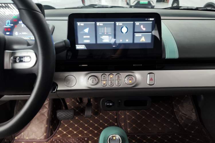 Used CHANGAN NEVO Lumin 2023 301km Honey Dew Edition Audio And AC Panel