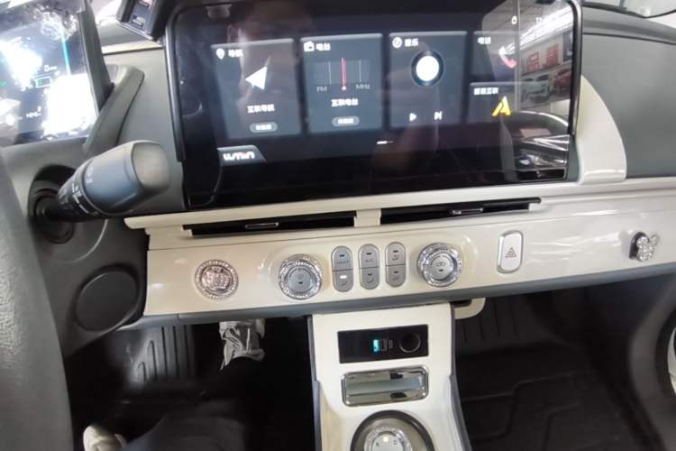 Used CHANGAN NEVO Lumin 2023 205km Xiangqin Version Audio And AC Panel