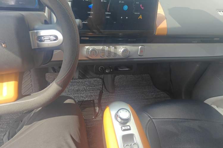 Used CHANGAN NEVO Lumin 2023 301km Honey Dew Edition Audio And AC Panel