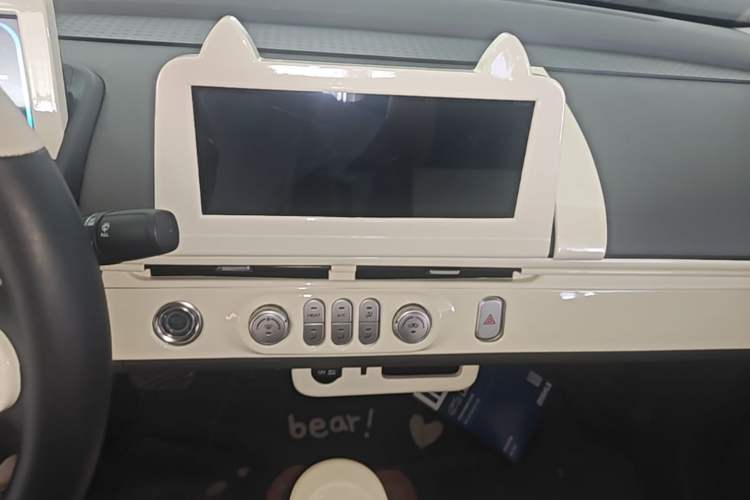 Used CHANGAN NEVO Lumin 2023 205km Xiangqin Version Audio And AC Panel