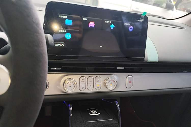 Used CHANGAN NEVO Lumin 2023 301km Honey Dew Edition Audio And AC Panel