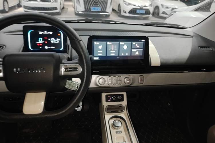 Used CHANGAN NEVO Lumin 2023 205km Xiangqin Version Audio And AC Panel