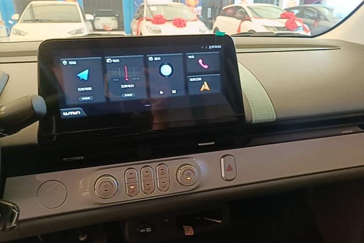 Used CHANGAN NEVO Lumin 2023 301km Honey Dew Edition Audio And AC Panel