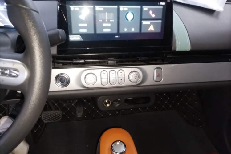 Used CHANGAN NEVO Lumin 2023 205km Xiangqin Version Audio And AC Panel