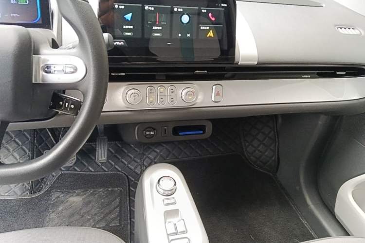 Used CHANGAN NEVO Lumin 2023 301km Honey Dew Edition Audio And AC Panel