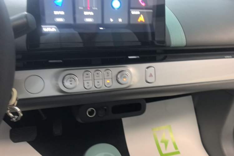Used CHANGAN NEVO Lumin 2023 205km Xiangqin Version Audio And AC Panel