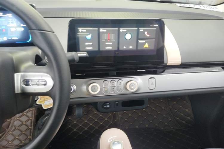Used CHANGAN NEVO Lumin 2023 205km Xiangqin Version Audio And AC Panel