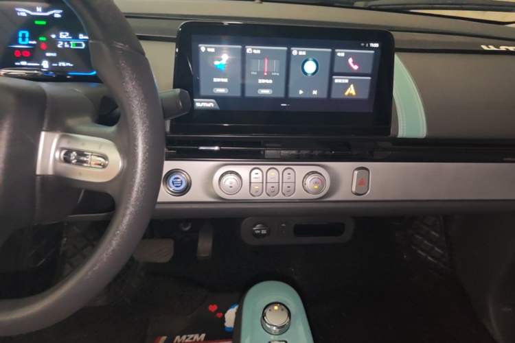 Used CHANGAN NEVO Lumin 2023 301km Honey Dew Edition Audio And AC Panel