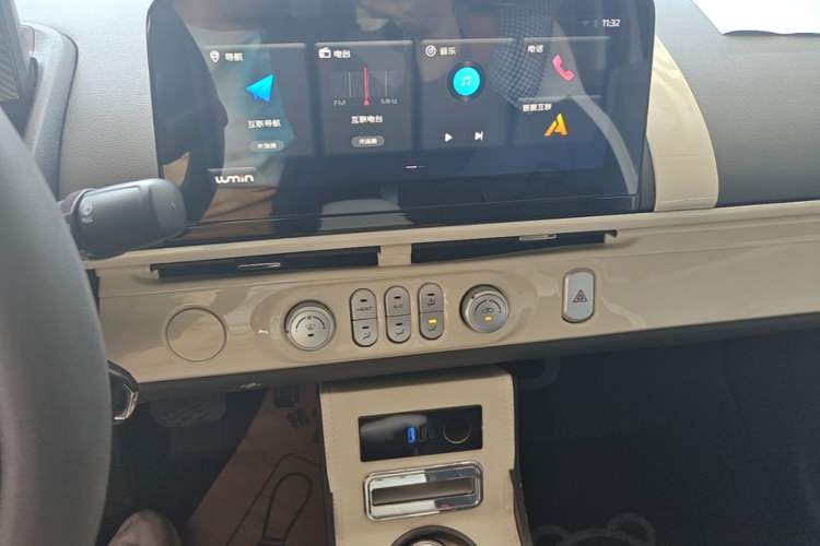 Used CHANGAN NEVO Lumin 2023 205km Xiangqin Version Audio And AC Panel