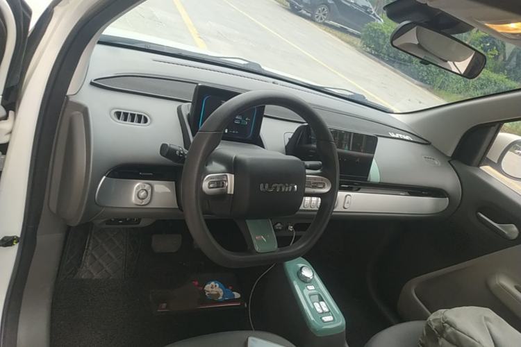 Used CHANGAN NEVO Lumin 2023 301km Honey Dew Edition Center Console