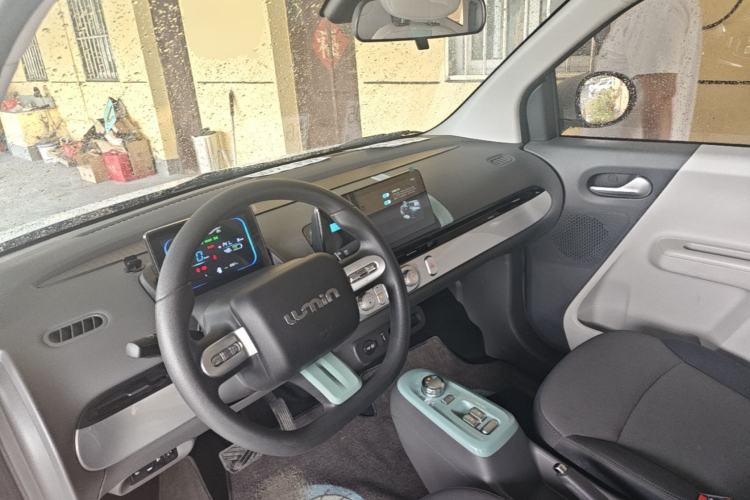 Used CHANGAN NEVO Lumin 2023 301km Honey Dew Edition Center Console