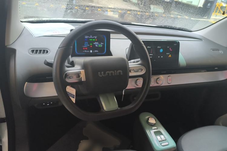 Used CHANGAN NEVO Lumin 2023 301km Honey Dew Edition Center Console