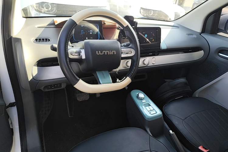 Used CHANGAN NEVO Lumin 2023 205km Xiangqin Version Center Console