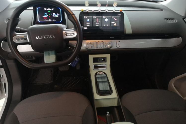 Used CHANGAN NEVO Lumin 2023 205km Xiangqin Version Center Console