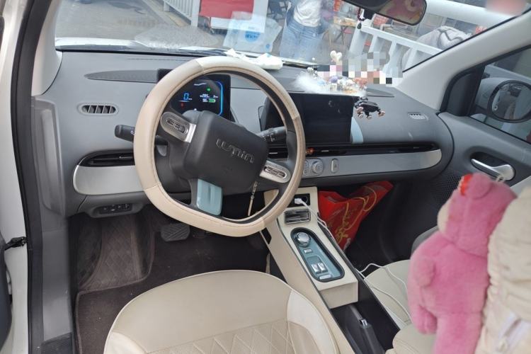 Used CHANGAN NEVO Lumin 2023 301km Honey Dew Edition Center Console