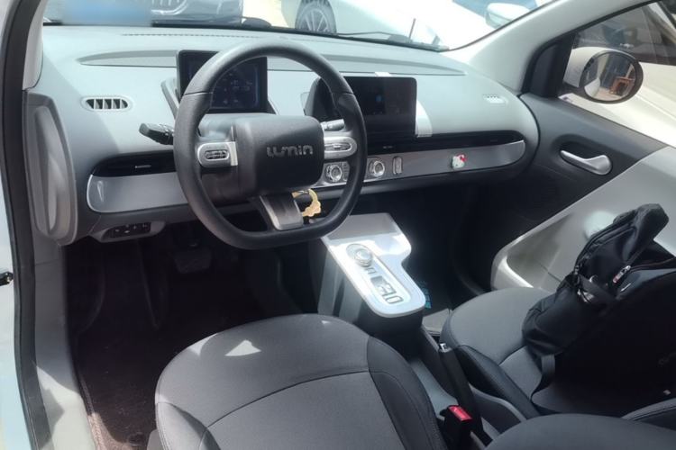 Used CHANGAN NEVO Lumin 2023 301km Honey Dew Edition Center Console
