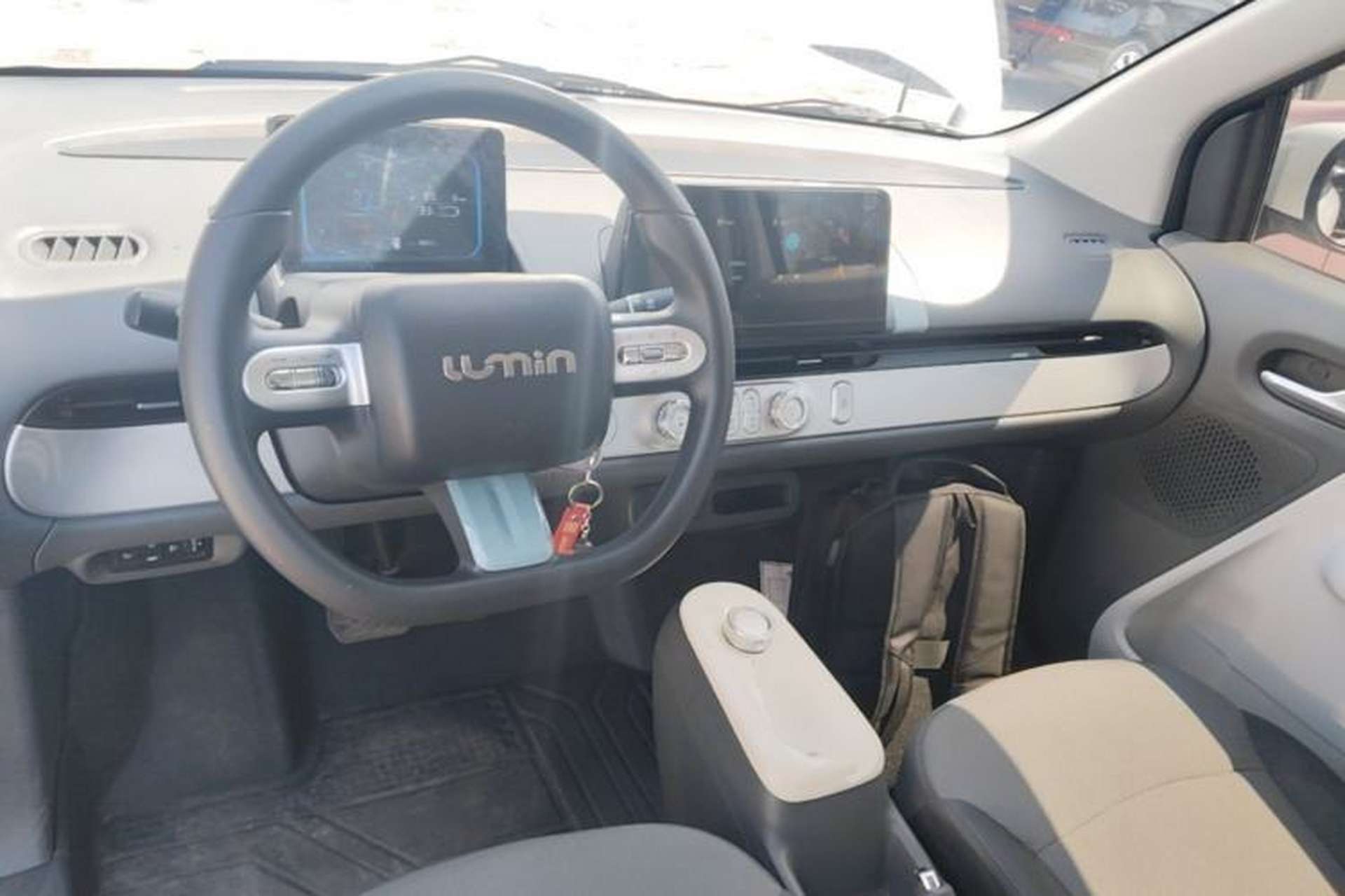 Used CHANGAN NEVO Lumin 2023 301km Honey Dew Edition Center Console