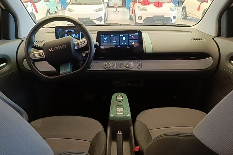 Used CHANGAN NEVO Lumin 2023 301km Honey Dew Edition Center Console