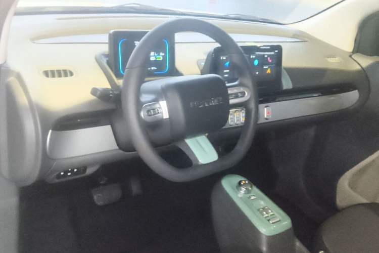 Used CHANGAN NEVO Lumin 2023 301km Honey Dew Edition Center Console