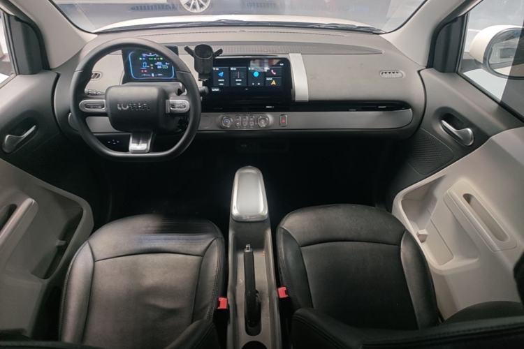 Used CHANGAN NEVO Lumin 2023 301km Honey Dew Edition Center Console