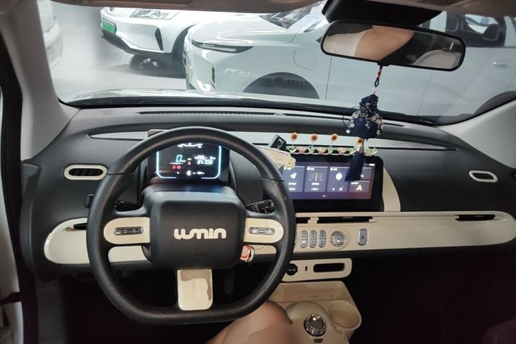 Used CHANGAN NEVO Lumin 2023 301km Honey Dew Edition Center Console