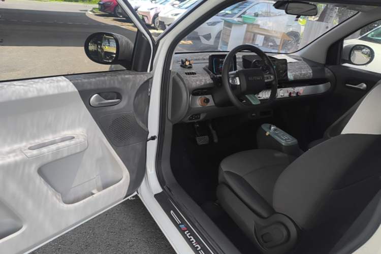 Used CHANGAN NEVO Lumin 2023 301km Honey Dew Edition Driver Seat