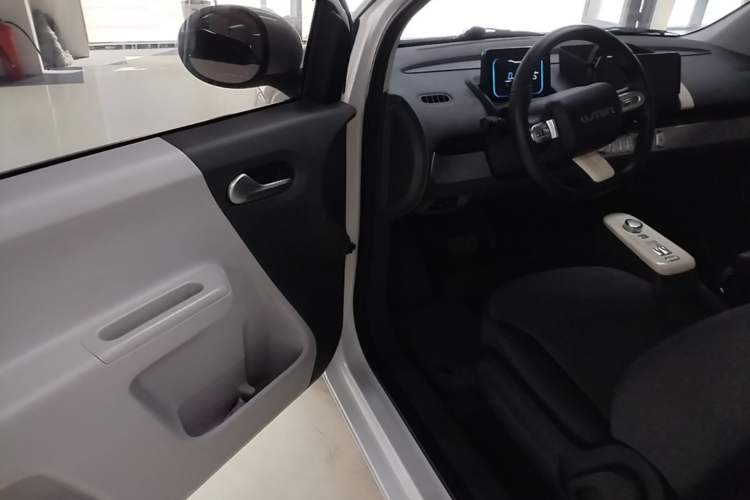 Used CHANGAN NEVO Lumin 2023 301km Honey Dew Edition Driver Seat