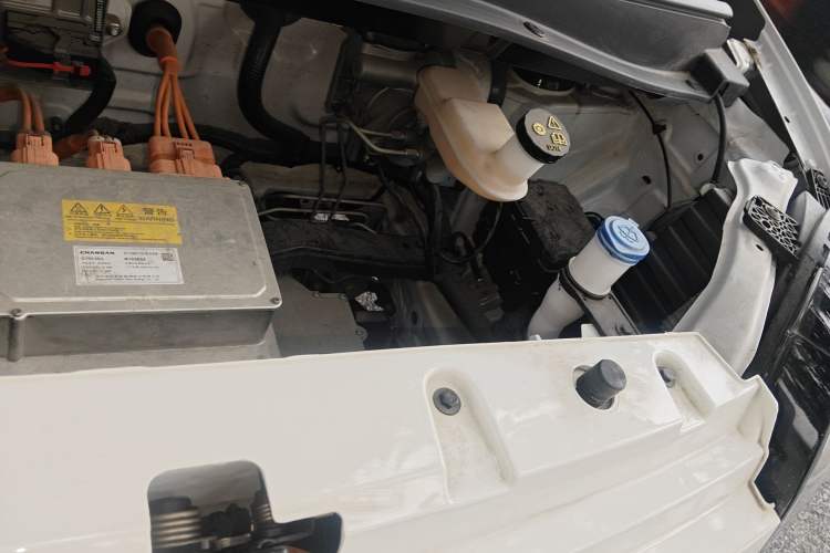 Used CHANGAN NEVO Lumin 2023 205km Xiangqin Version Engine Bay Left