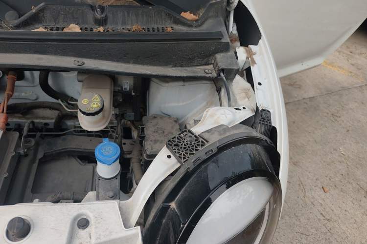 Used CHANGAN NEVO Lumin 2023 205km Xiangqin Version Engine Bay Left