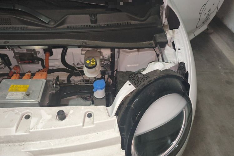 Used CHANGAN NEVO Lumin 2023 301km Honey Dew Edition Engine Bay Left