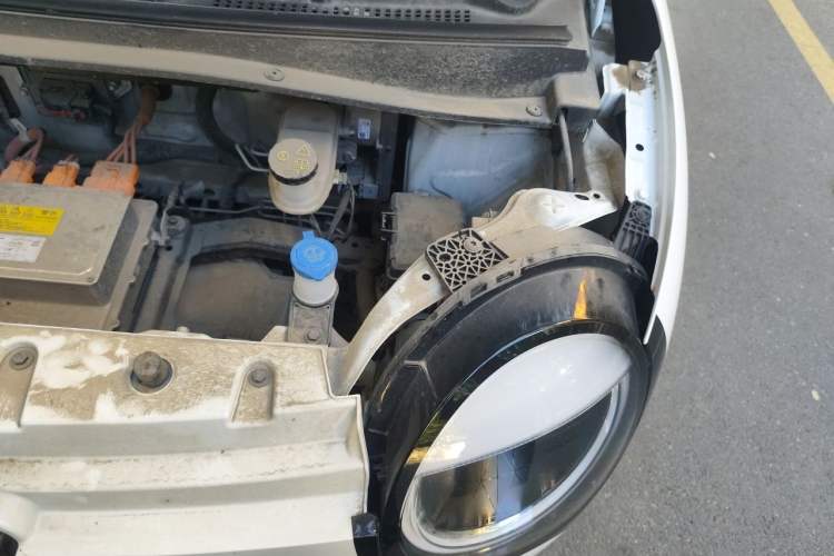 Used CHANGAN NEVO Lumin 2023 301km Honey Dew Edition Engine Bay Left