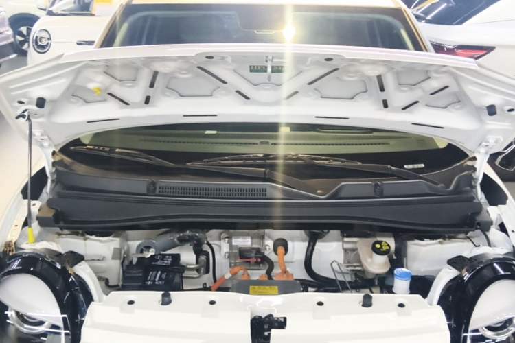 Used CHANGAN NEVO Lumin 2023 301km Honey Dew Edition Engine Bay