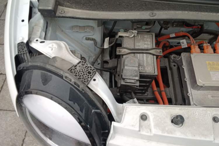 Used CHANGAN NEVO Lumin 2023 301km Honey Dew Edition Engine Bay Right