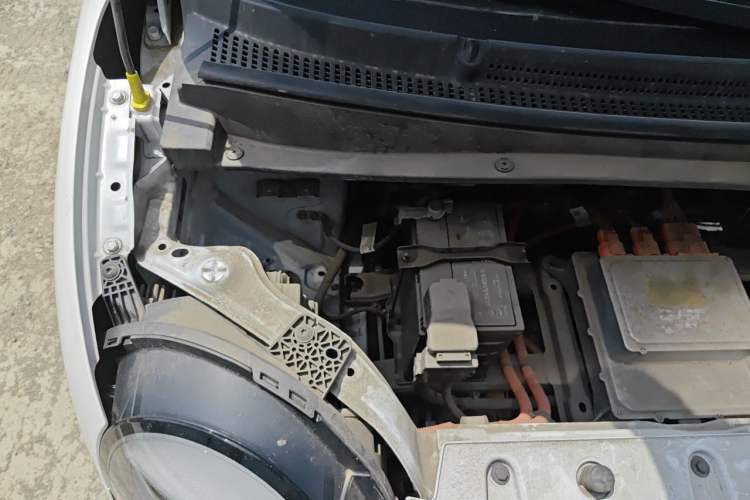 Used CHANGAN NEVO Lumin 2023 205km Xiangqin Version Engine Bay Right