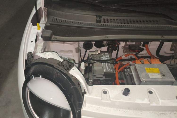 Used CHANGAN NEVO Lumin 2023 301km Honey Dew Edition Engine Bay Right