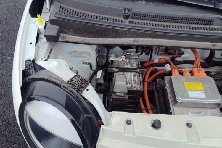 Used CHANGAN NEVO Lumin 2023 301km Honey Dew Edition Engine Bay Right