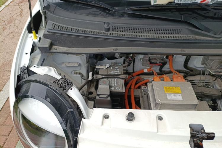Used CHANGAN NEVO Lumin 2023 301km Honey Dew Edition Engine Bay Right