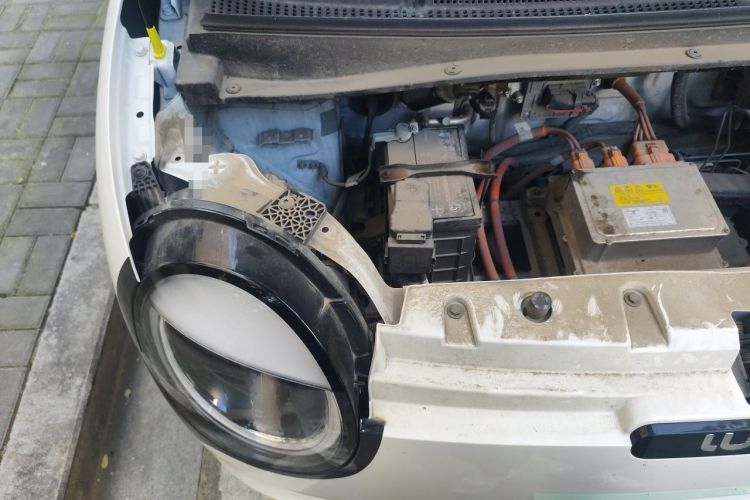 Used CHANGAN NEVO Lumin 2023 301km Honey Dew Edition Engine Bay Right