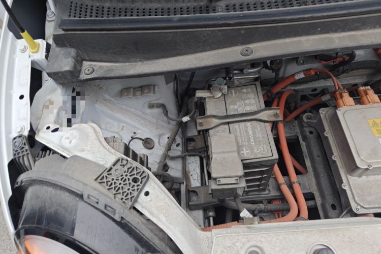 Used CHANGAN NEVO Lumin 2023 301km Honey Dew Edition Engine Bay Right